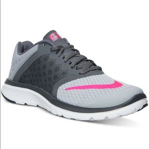 Nike Women's FS Lite Run 3 Shoes Size 9